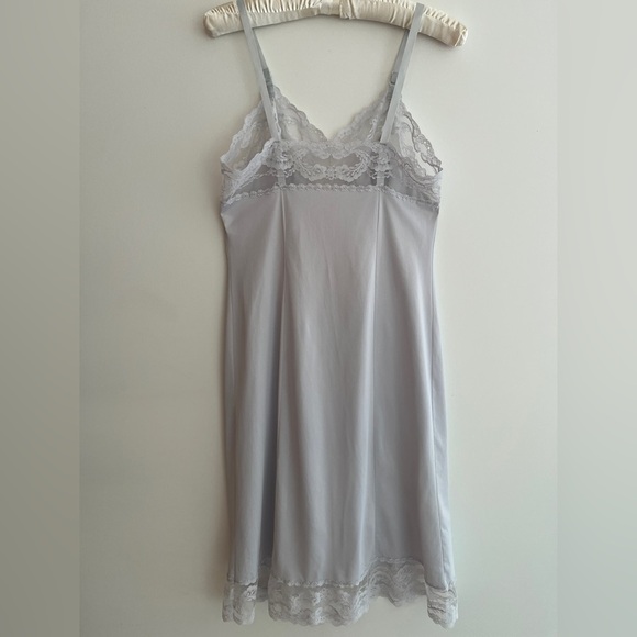 VINTAGE FRENCH MAID Light Grey Full Slip Adjustable Straps Lace Trim Feminine - Picture 3 of 16